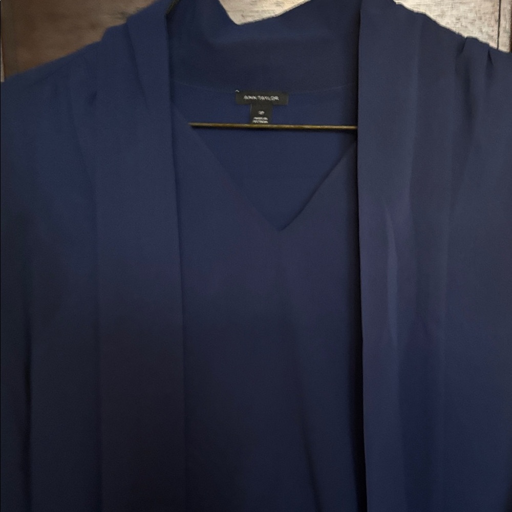 Ann Taylor Navy tie front blouse SP and wide leg slacks 4petite - EUC like new - Picture 4 of 15